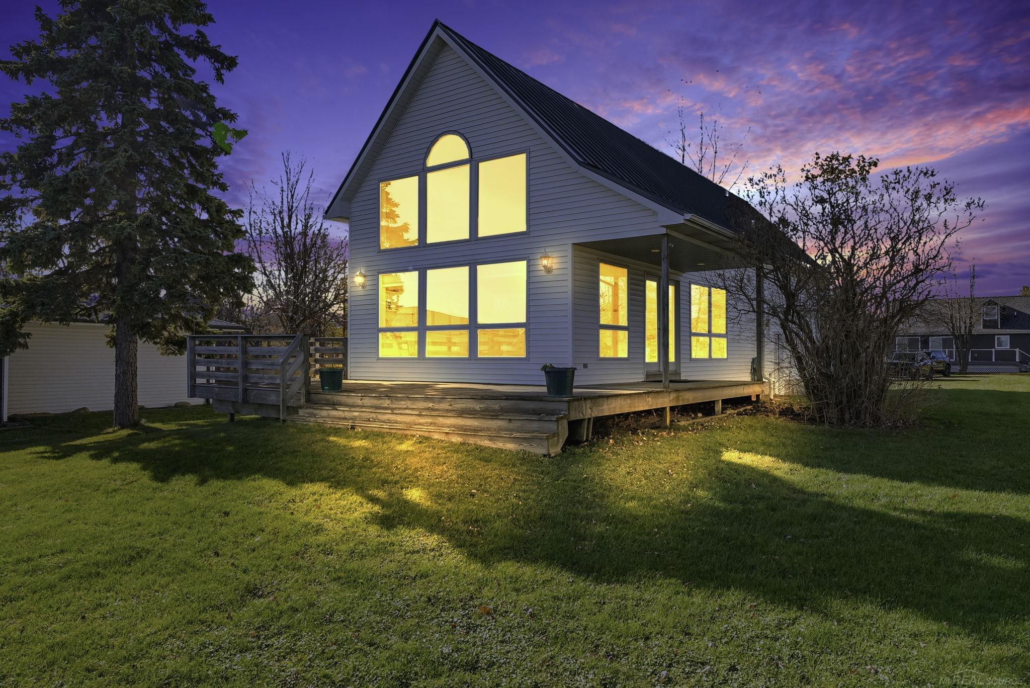 6841 Lakeshore Road Lexington, MI 48450 - Photo 1 of 52