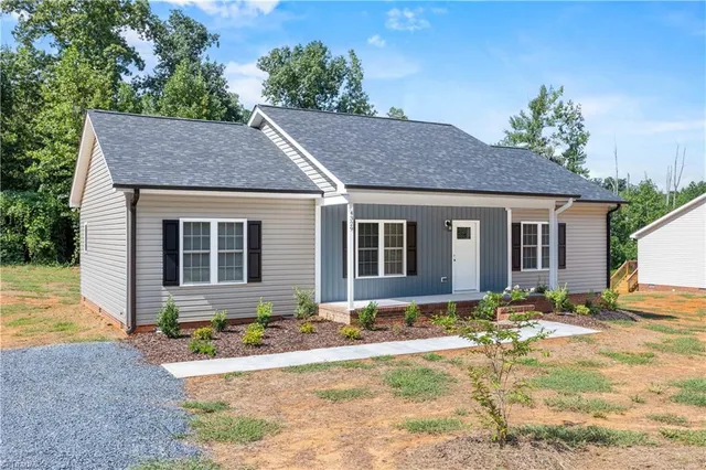 $289,000 | 4329 Timber Lea Lane, Ramseur, NC 27316