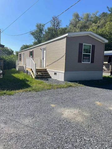 $89,831 | 139 Oak Street, St. Johnsbury, VT 05819