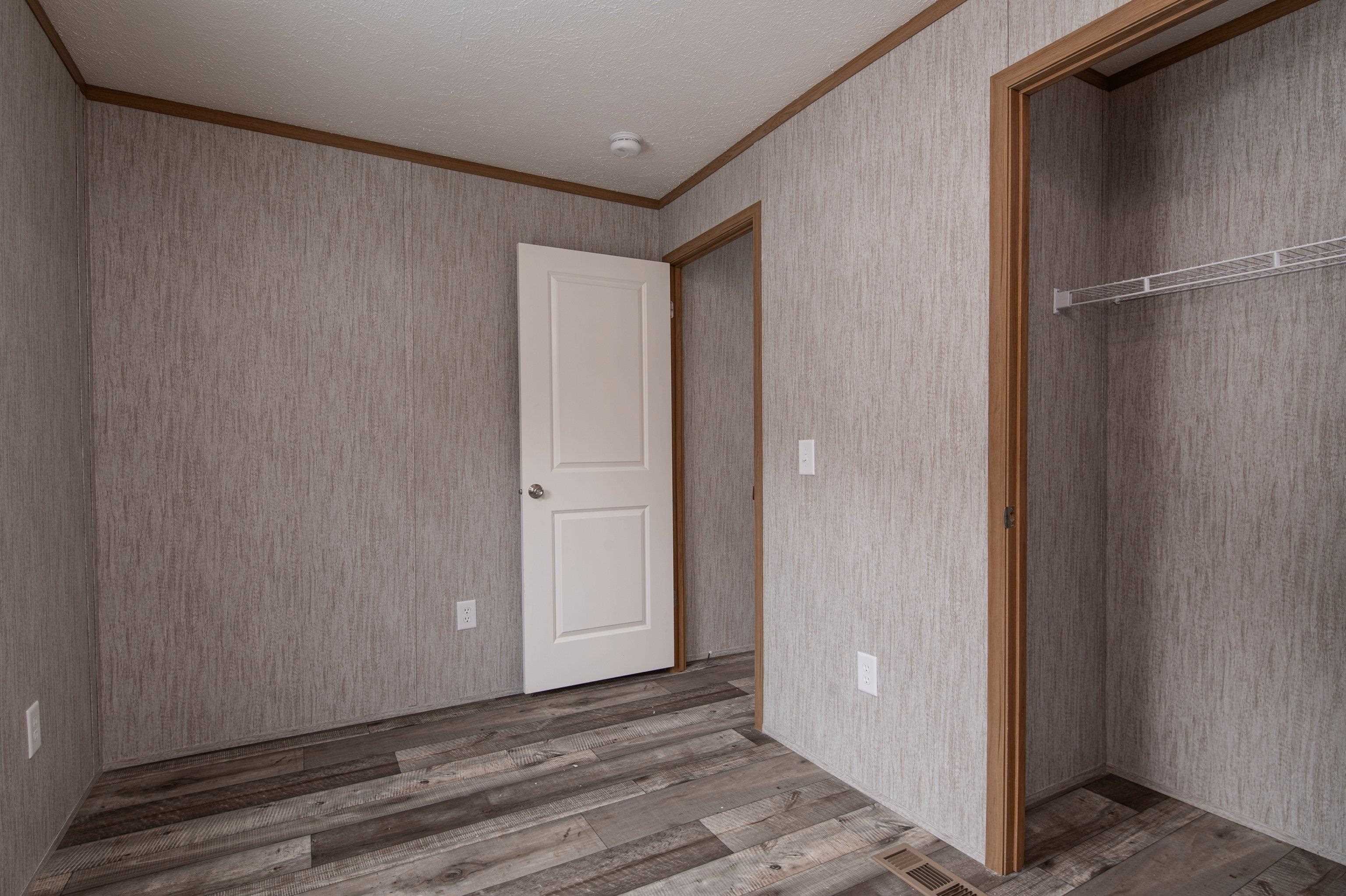 139 Oak Street St. Johnsbury, VT 05819 - Photo 12 of 21