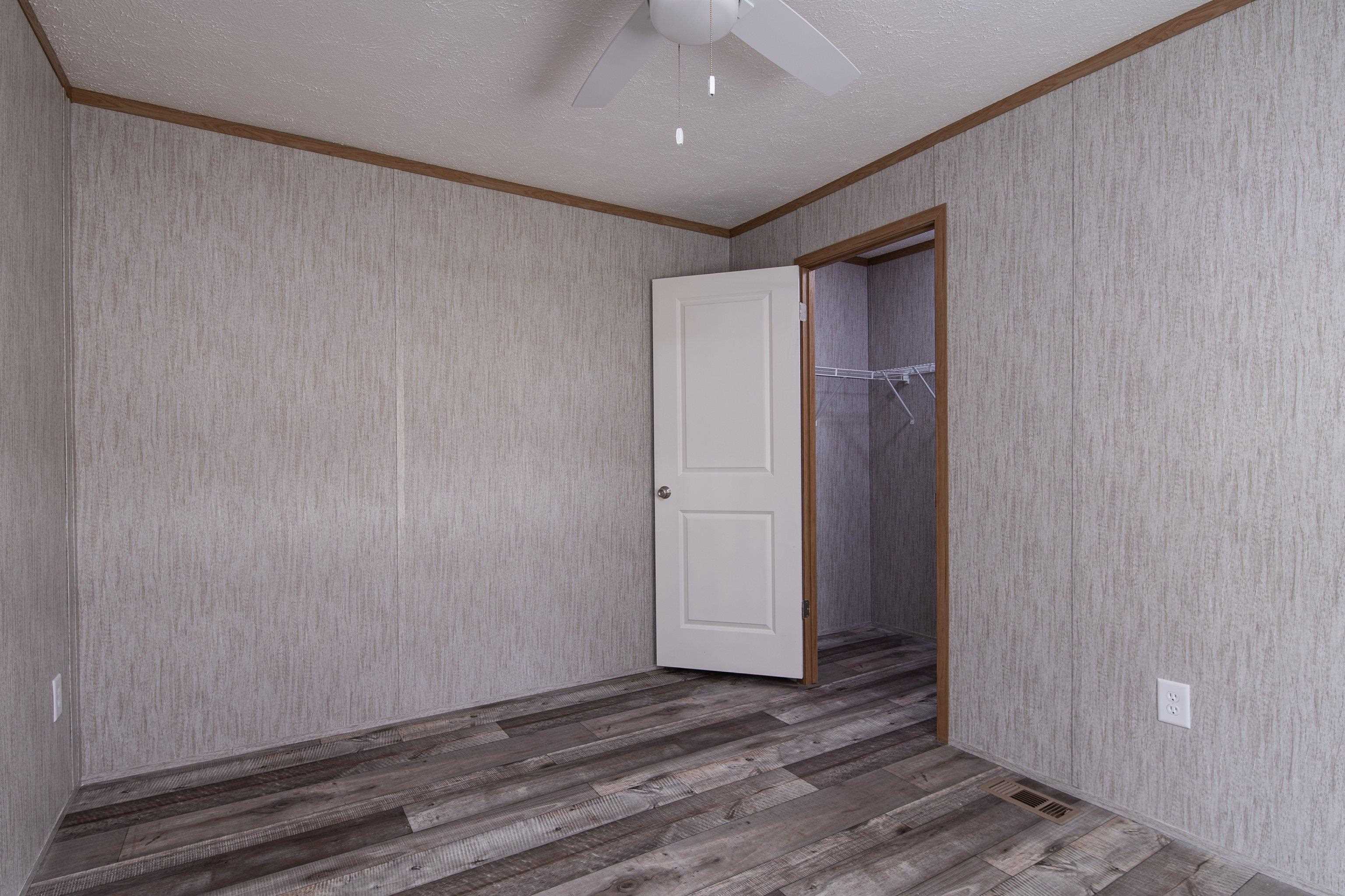 139 Oak Street St. Johnsbury, VT 05819 - Photo 16 of 21