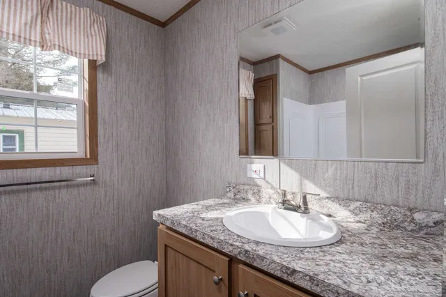 $89,831 | 139 Oak Street, St. Johnsbury, VT 05819