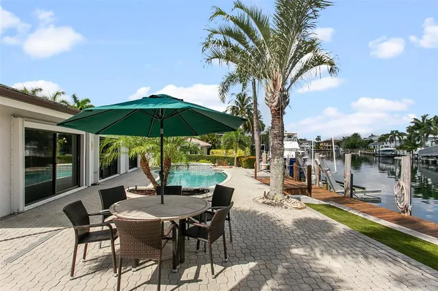 a view of outdoor space yard and patio