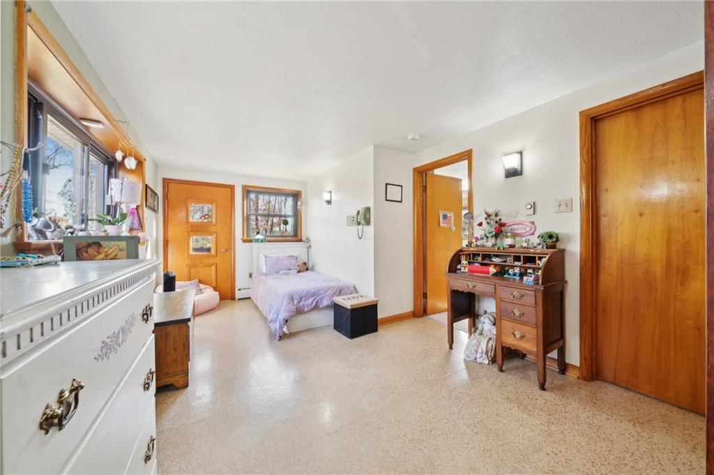 146 Jacobs Drive Boswell, PA 15531 - Photo 18 of 35 a living room with furniture and a window