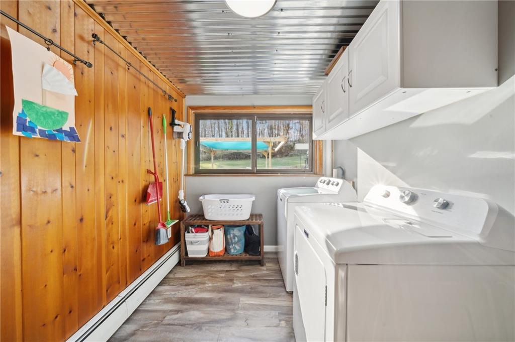 146 Jacobs Drive Boswell, PA 15531 - Photo 21 of 35 a utility room with dryer and washer