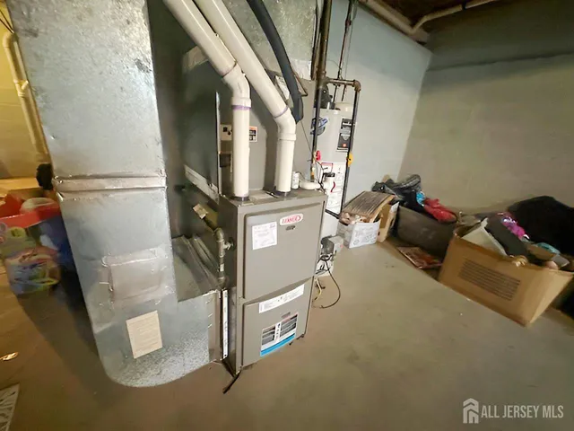 $389,900 | 18 Pioneer Court, Ewing, NJ 08628