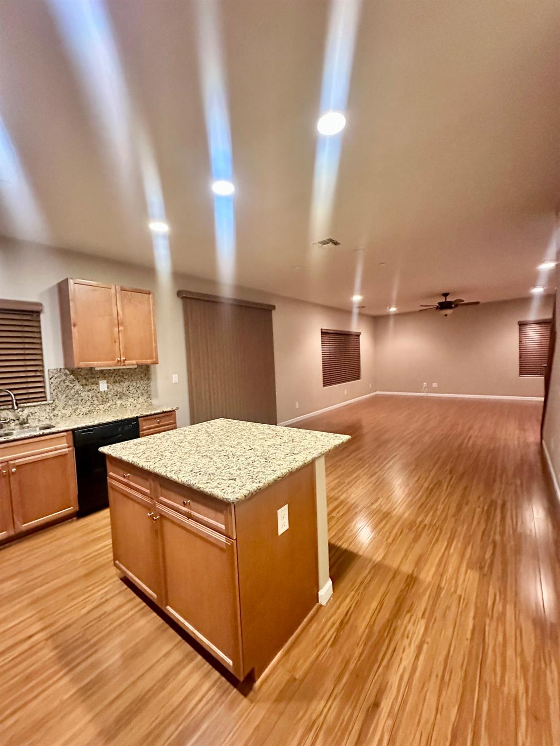 7548 Chappelle Way Elk Grove, CA 95757 - Photo 5 of 37