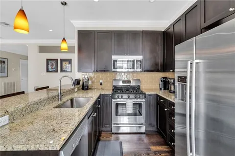 $425,000 | 220 Decatur Street, Unit 302, New Orleans, LA 70130