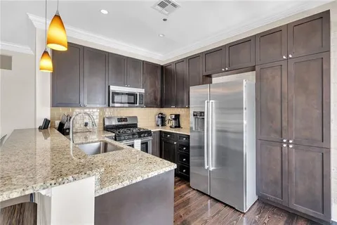 $425,000 | 220 Decatur Street, Unit 302, New Orleans, LA 70130