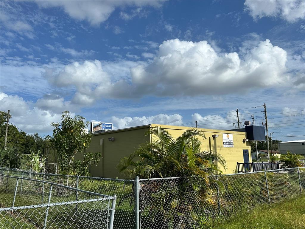 3965 Silver Star Road Orlando, FL 32808 - Photo 7 of 23 Gallery Image 7