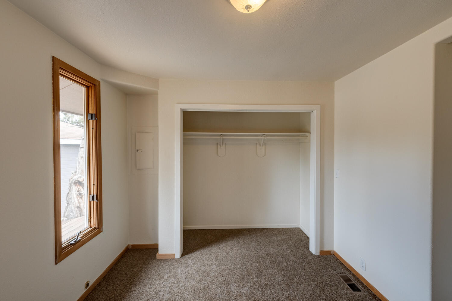 64925 McGrath Road Bend, OR 97701 - Photo 35 of 51 Bedroom