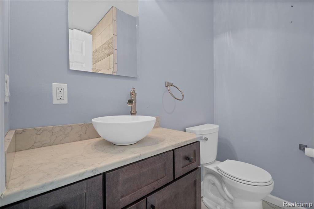 12150 Shaffer Road Davisburg, MI 48350 - Photo 35 of 77