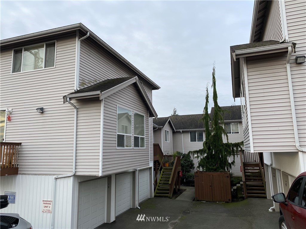 3319 Rockefeller Avenue Everett, WA 98201 - Photo 3 of 7 a view of a house with a patio