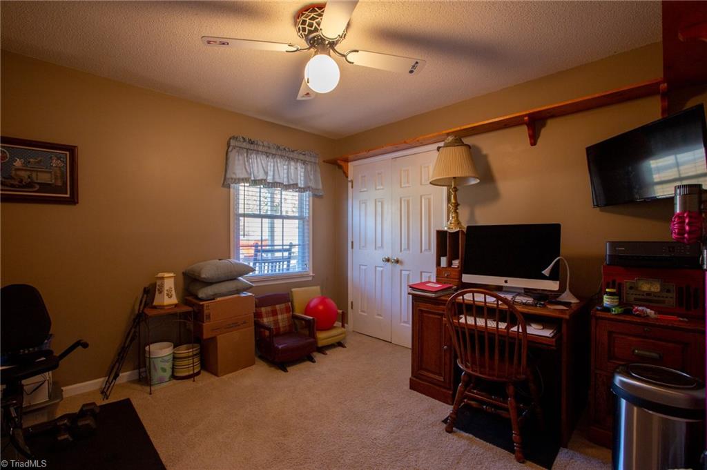 3094 Green Tree Road Thomasville, NC 27360 - Photo 15 of 32 Gallery Image 15