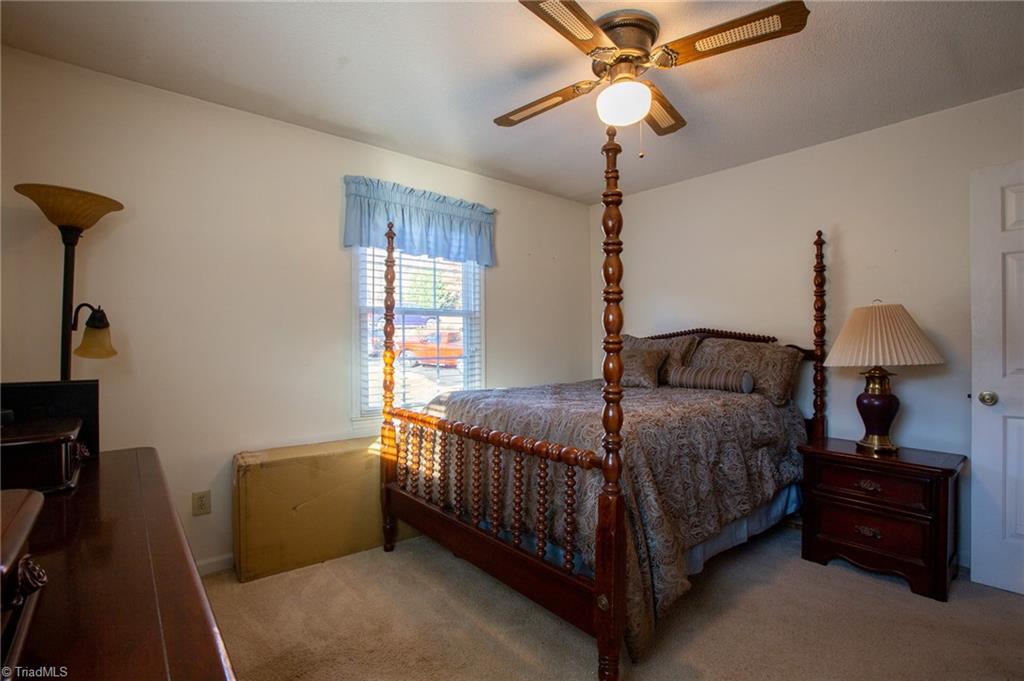 3094 Green Tree Road Thomasville, NC 27360 - Photo 18 of 32 Gallery Image 18