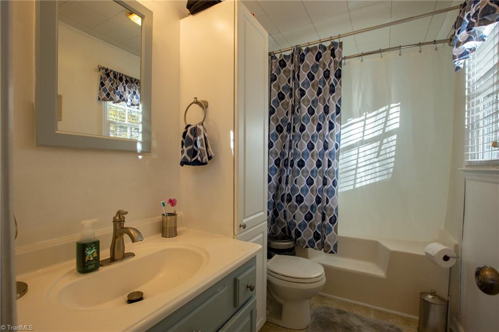 3094 Green Tree Road Thomasville, NC 27360 - Photo 22 of 32 Gallery Image 22