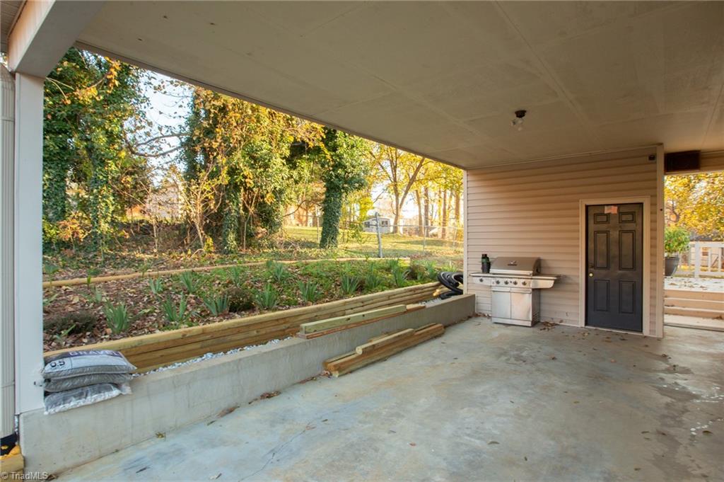 3094 Green Tree Road Thomasville, NC 27360 - Photo 26 of 32 Gallery Image 26