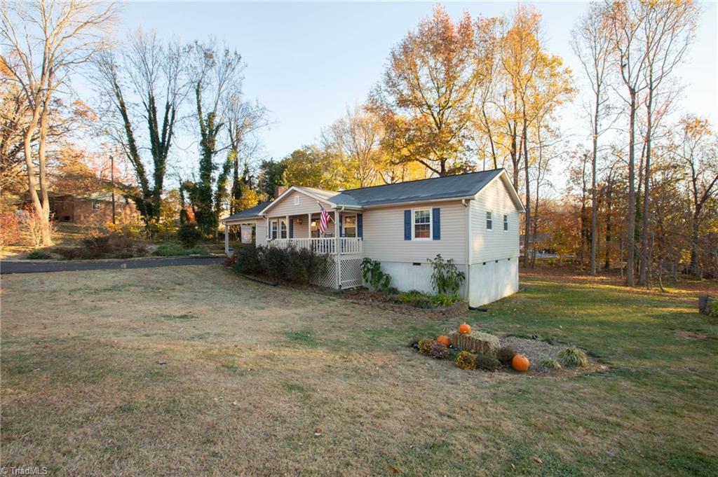 3094 Green Tree Road Thomasville, NC 27360 - Photo 4 of 32 Gallery Image 4
