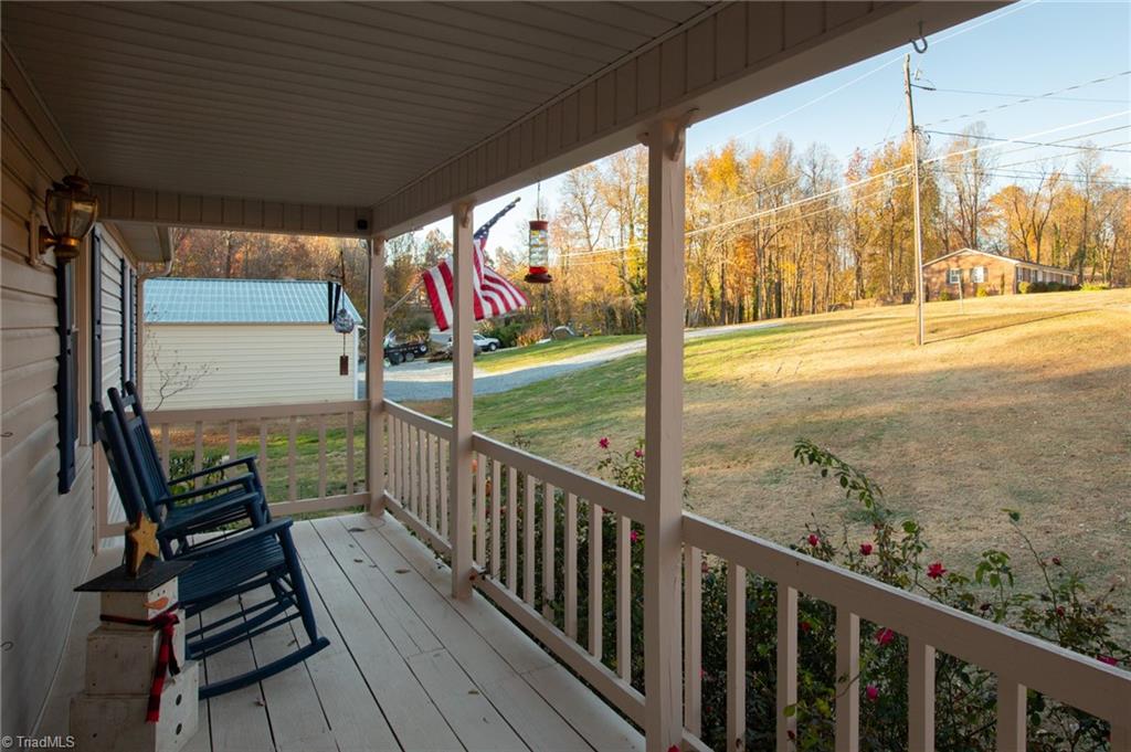 3094 Green Tree Road Thomasville, NC 27360 - Photo 6 of 32 Gallery Image 6