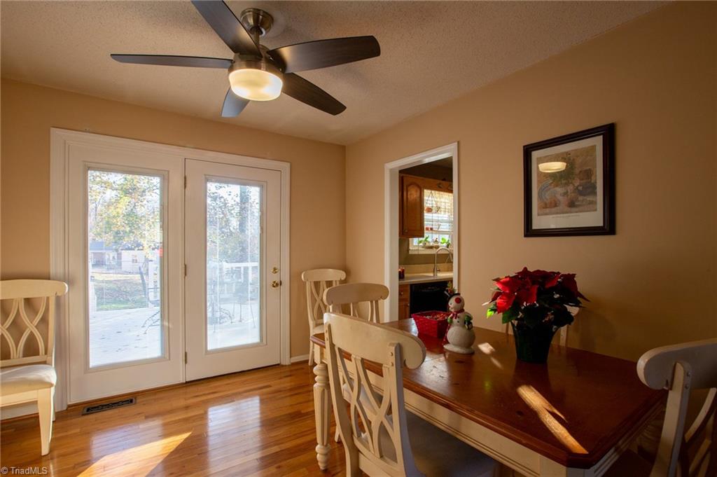 3094 Green Tree Road Thomasville, NC 27360 - Photo 10 of 32 Gallery Image 10