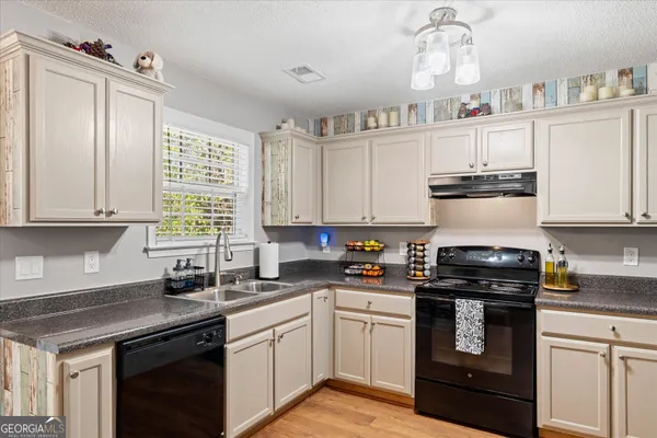 $349,000 | 205 Hidden Brook Trail, Newnan, GA 30265