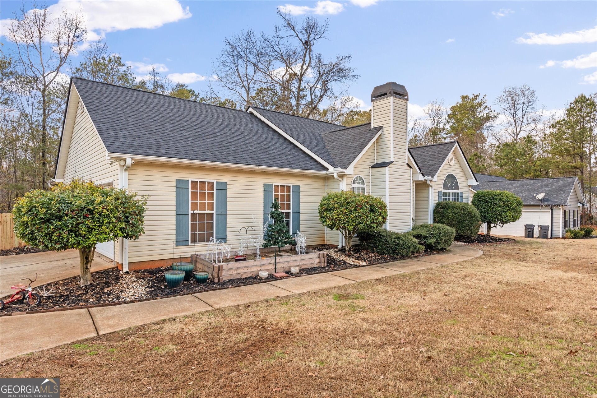 205 Hidden Brook Trail Newnan, GA 30265 - Photo 3 of 34