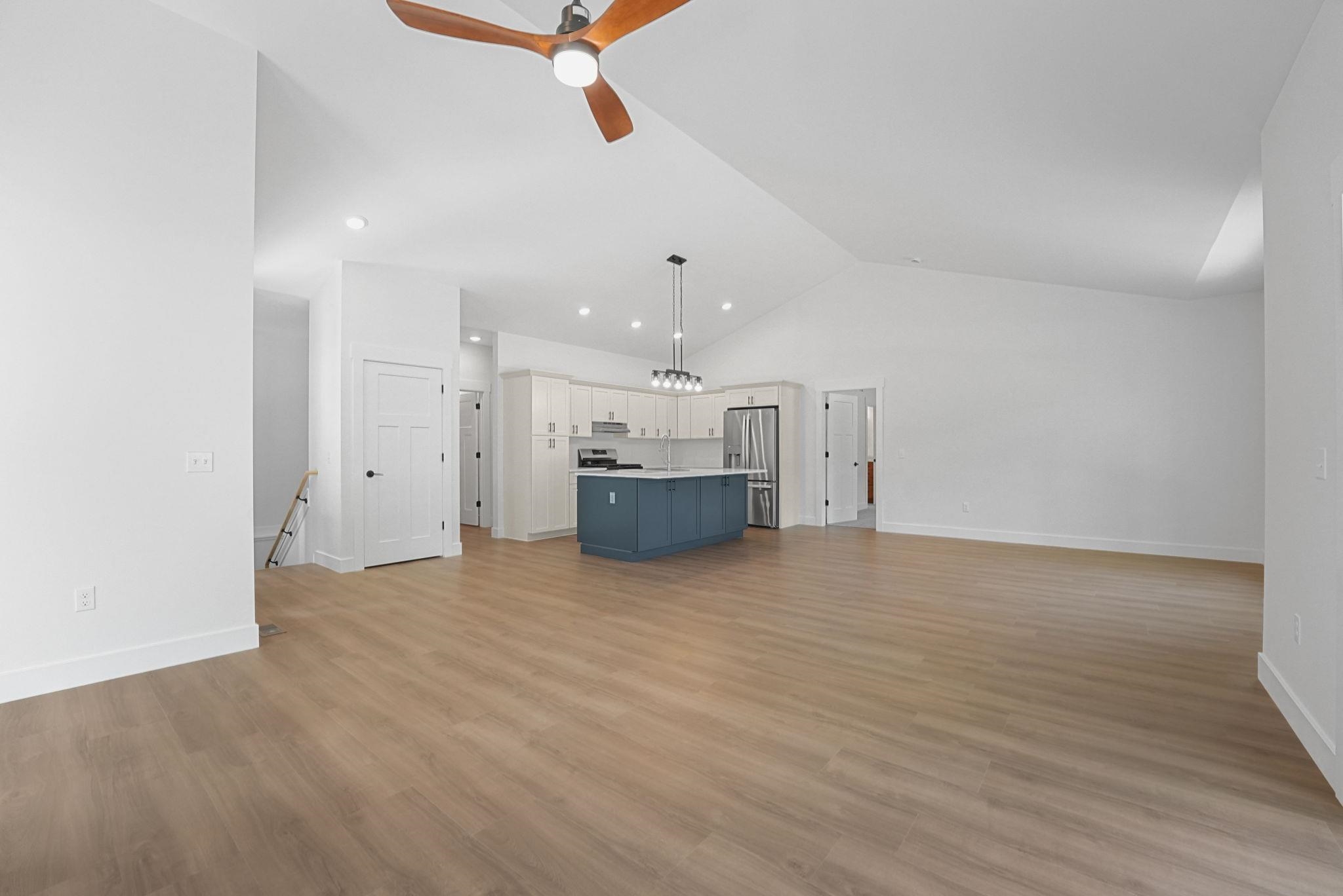2266 Arbutus Ridge Drive Traverse City, MI 49696 - Photo 30 of 39