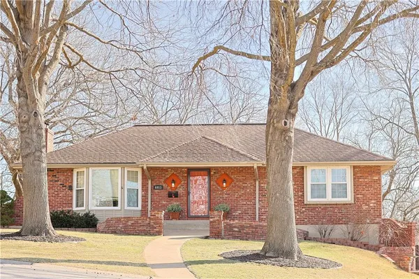 $279,000 | 6913 Englewood Avenue, Raytown, MO 64133