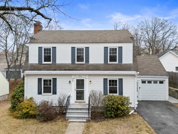 $474,900 | 853 Union Street, Manchester, NH 03104