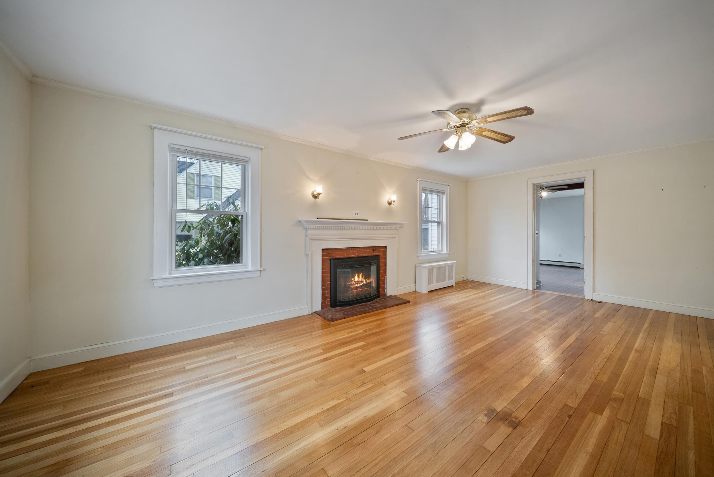 853 Union Street Manchester, NH 03104 - Photo 11 of 45