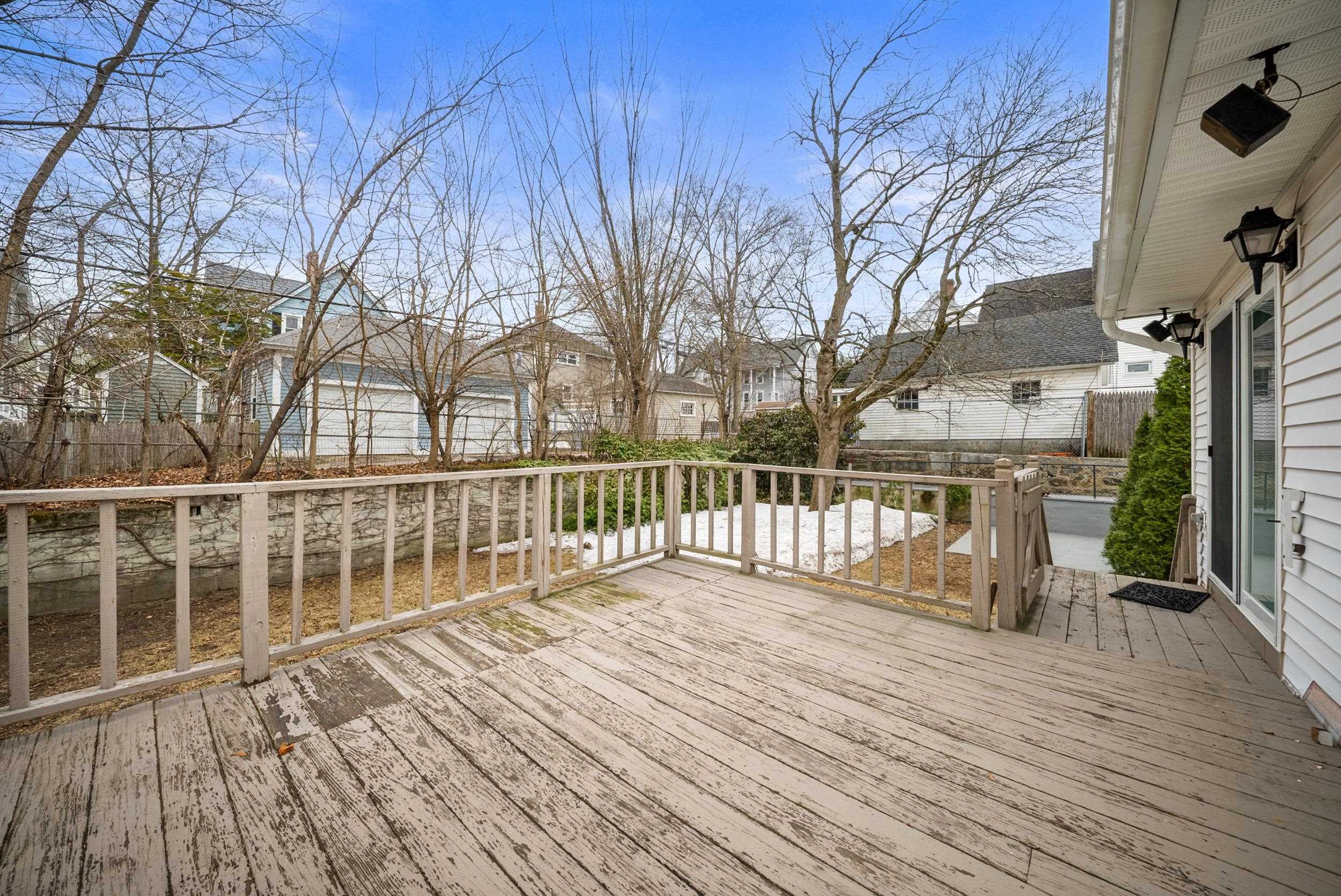 853 Union Street Manchester, NH 03104 - Photo 17 of 45