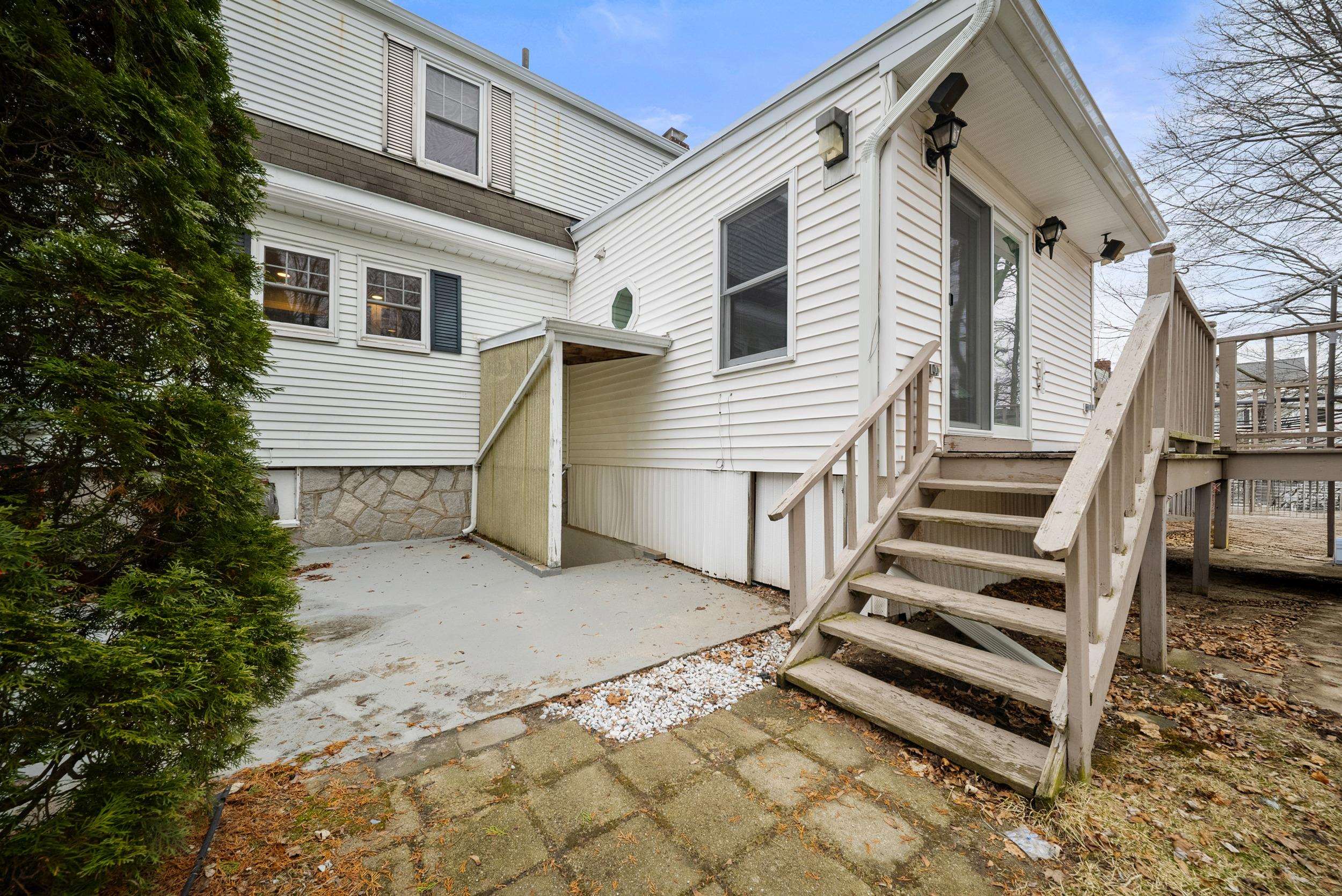 853 Union Street Manchester, NH 03104 - Photo 34 of 45