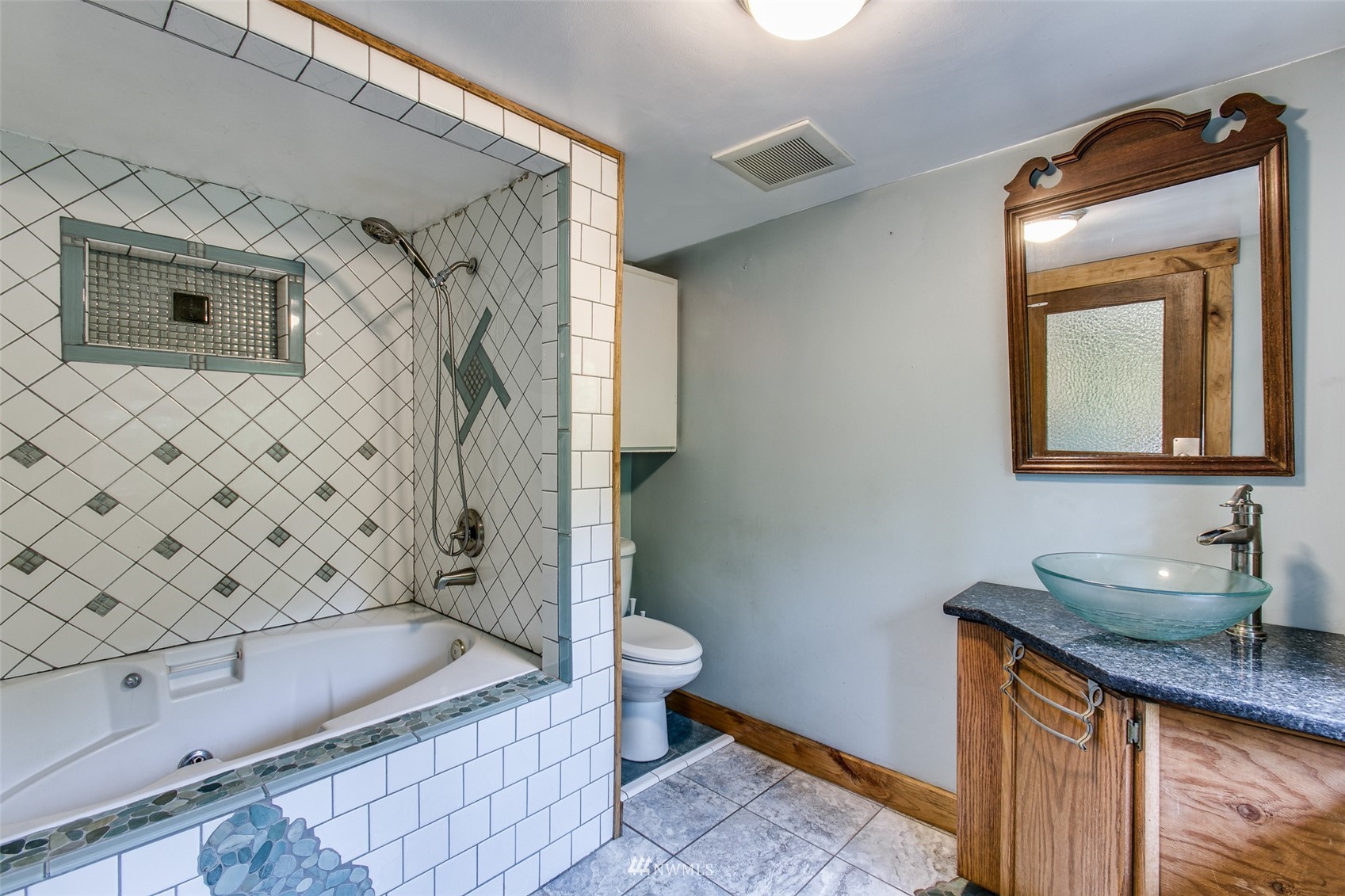 1315 Old Samish Road Bellingham, WA 98229 - Photo 13 of 26 Gallery Image 13