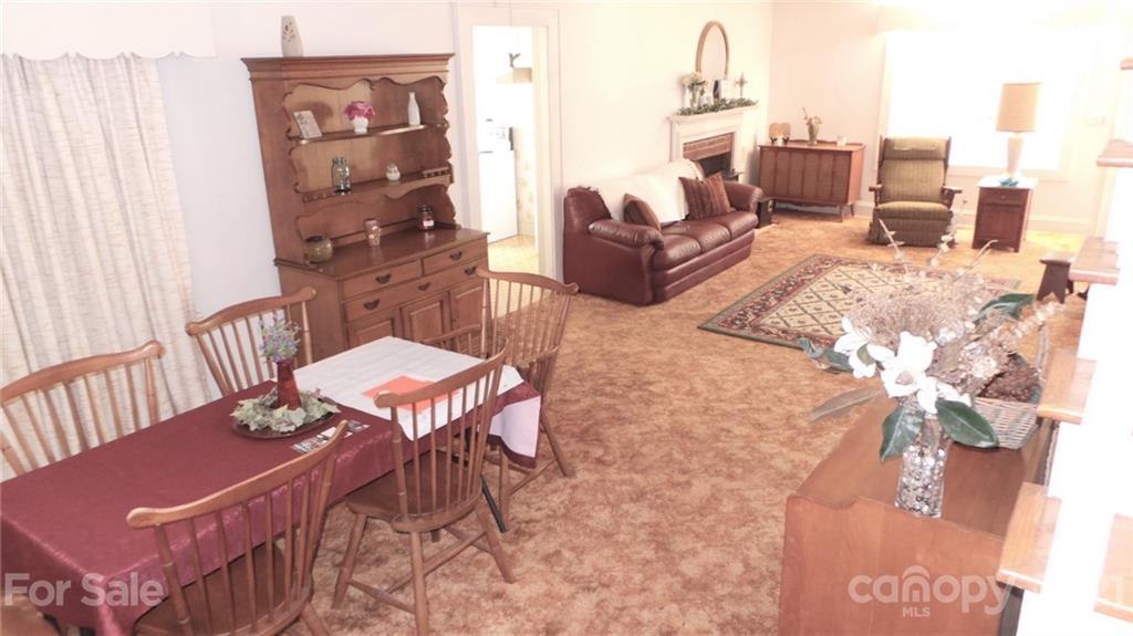 2476 Robinson Road Newton, NC 28658 - Photo 13 of 48 Gallery Image 13