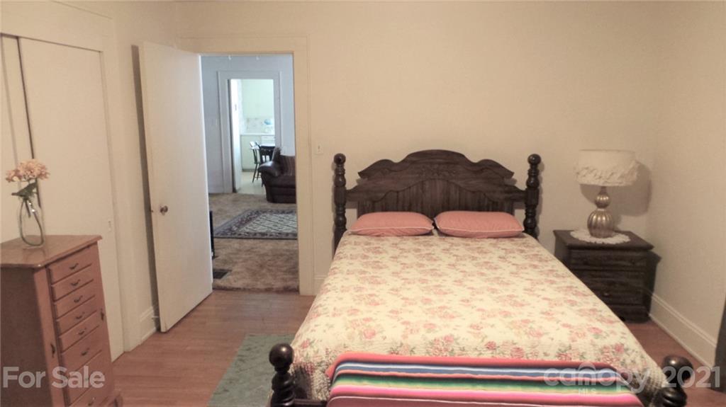2476 Robinson Road Newton, NC 28658 - Photo 21 of 48 Gallery Image 21