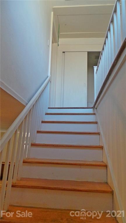 2476 Robinson Road Newton, NC 28658 - Photo 27 of 48 Gallery Image 27