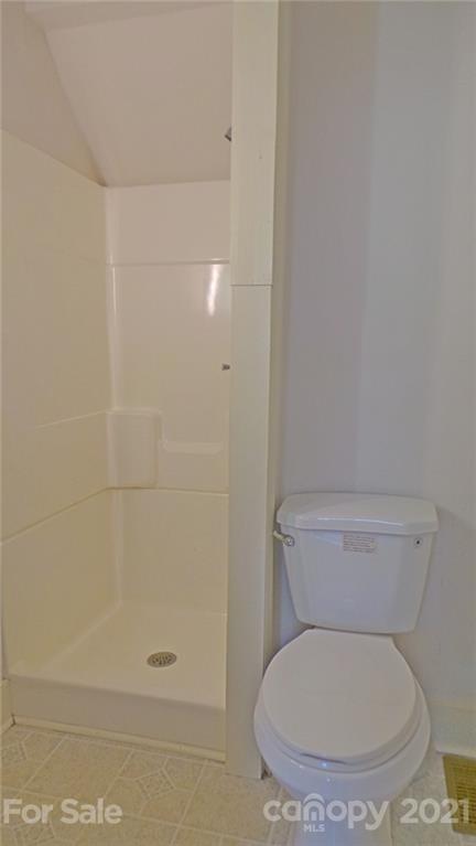 2476 Robinson Road Newton, NC 28658 - Photo 32 of 48 Gallery Image 32