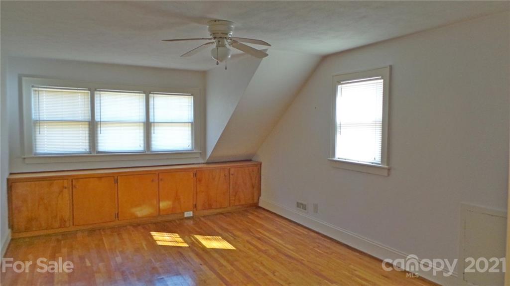 2476 Robinson Road Newton, NC 28658 - Photo 34 of 48 Gallery Image 34