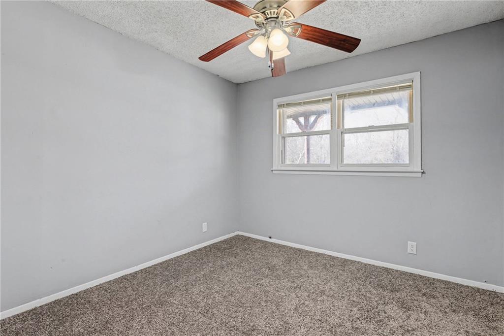 1907 Sun Valley Road St. Joseph, MO 64507 - Photo 14 of 30