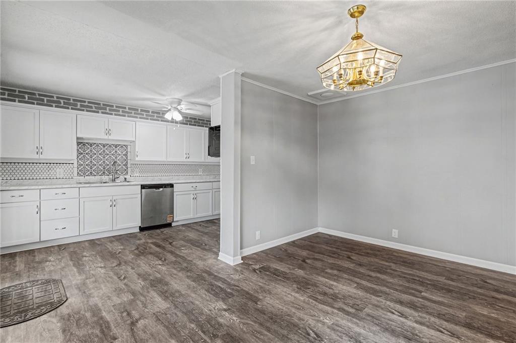 1907 Sun Valley Road St. Joseph, MO 64507 - Photo 10 of 30