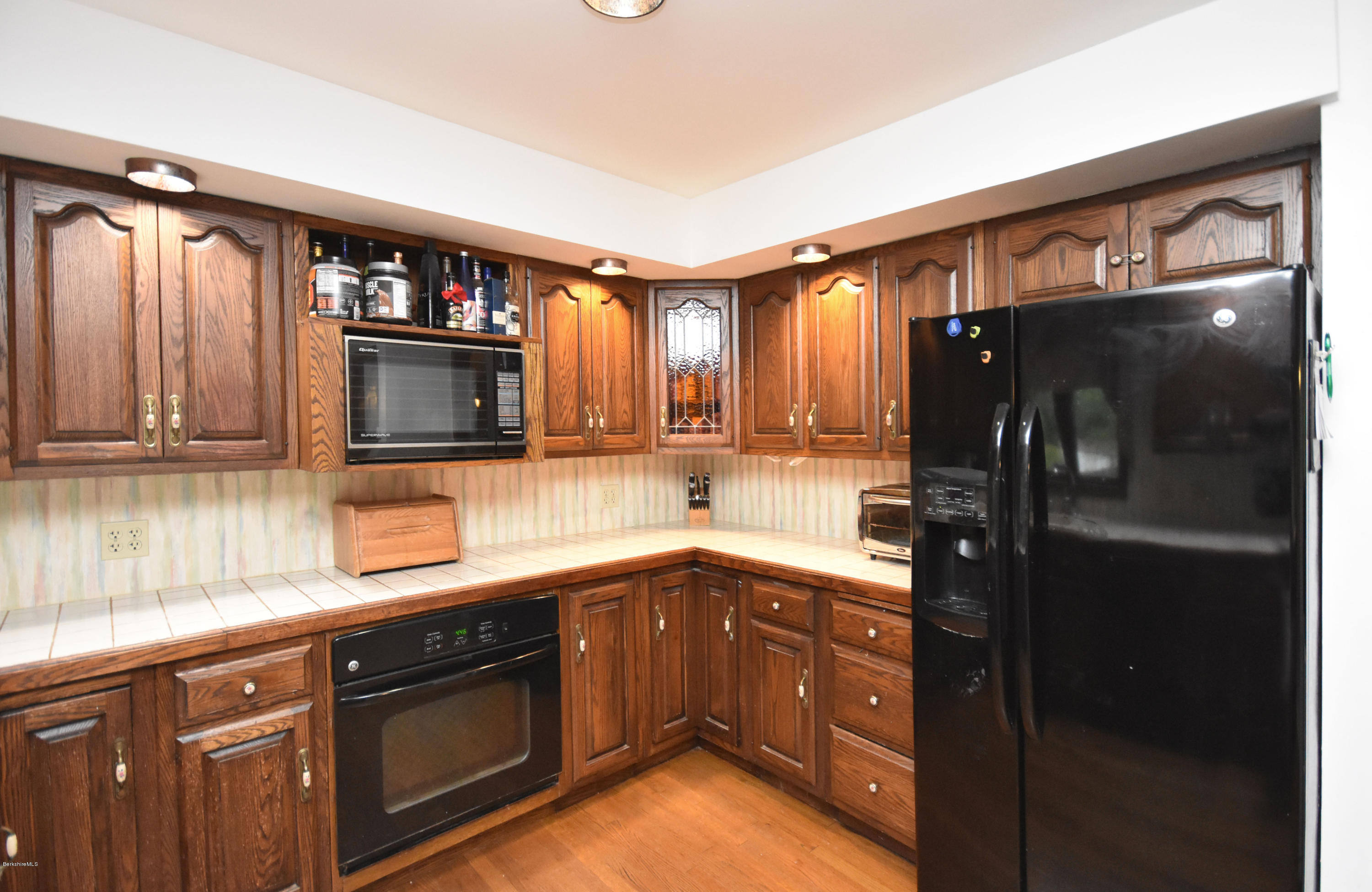 878 Holmes Road Pittsfield, MA 01201 - Photo 12 of 37 Kitchen