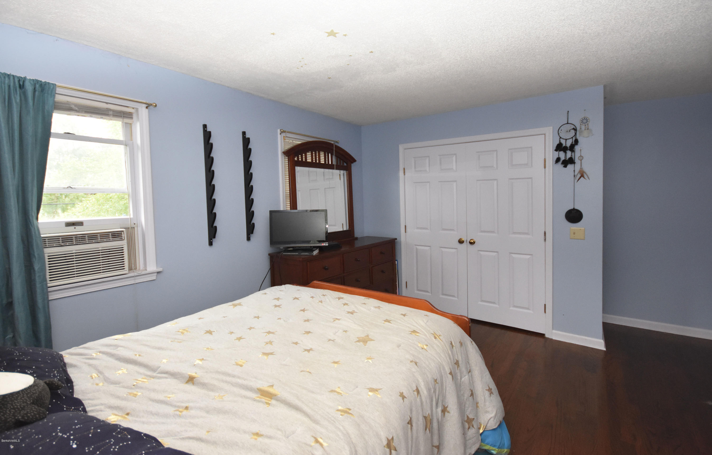 878 Holmes Road Pittsfield, MA 01201 - Photo 23 of 37 Bedroom #2