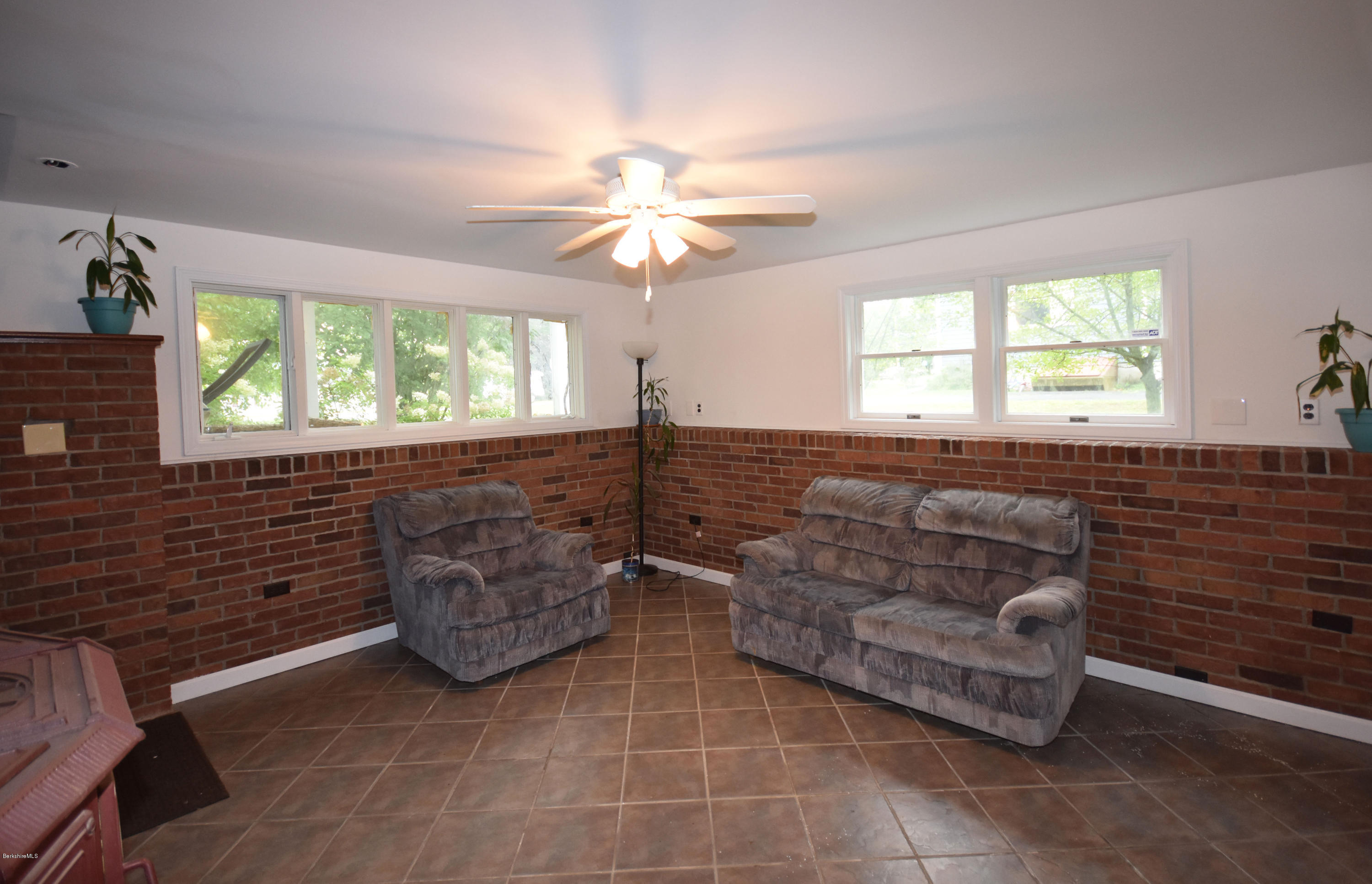 878 Holmes Road Pittsfield, MA 01201 - Photo 28 of 37 Family Room