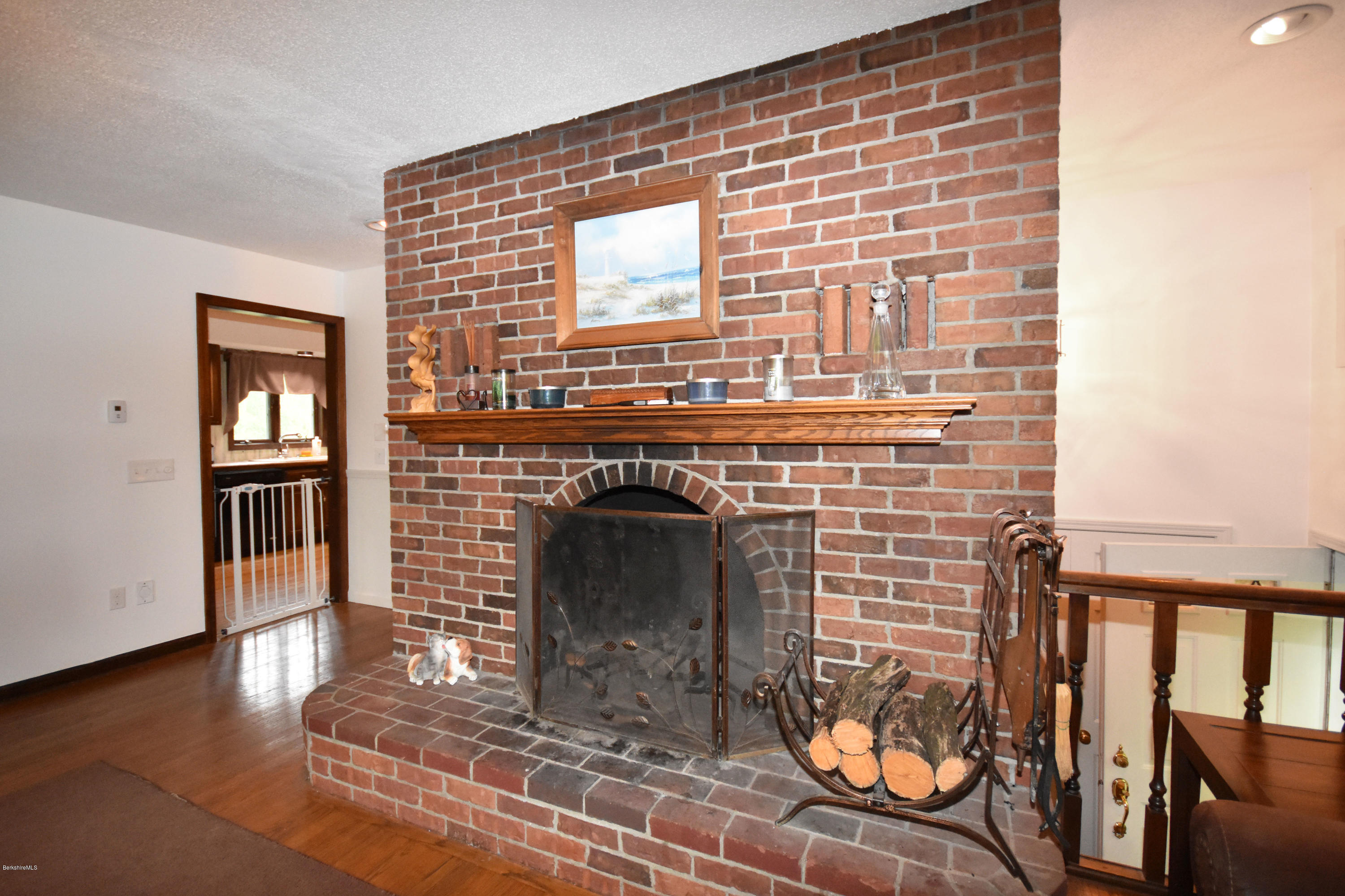 878 Holmes Road Pittsfield, MA 01201 - Photo 8 of 37 Den