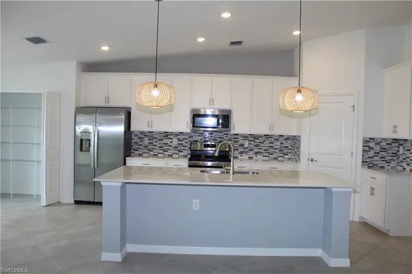 $2,295 | 5454 Double Eagle Circle, Unit 3323, Ave Maria, FL 34142