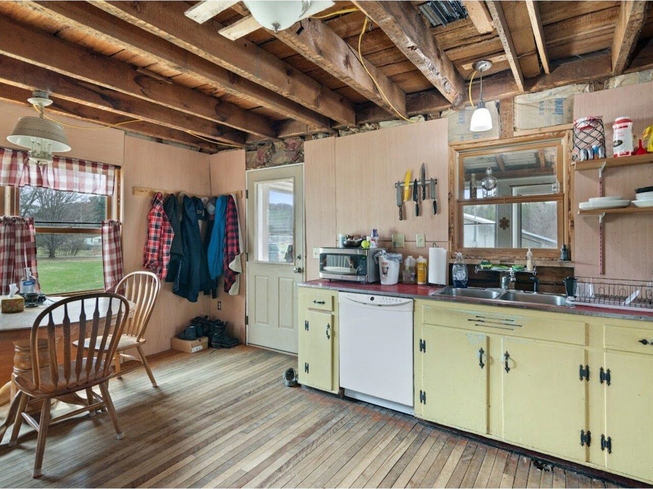 1360 South 116 Road Bristol, VT 05443 - Photo 5 of 45