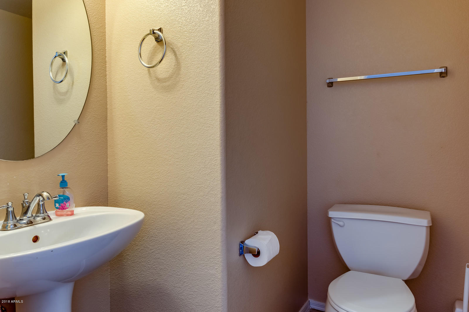 1435 East Romley Road Phoenix, AZ 85040 - Photo 6 of 28 ROMLEY 2 PIC 1:2 Bathroom