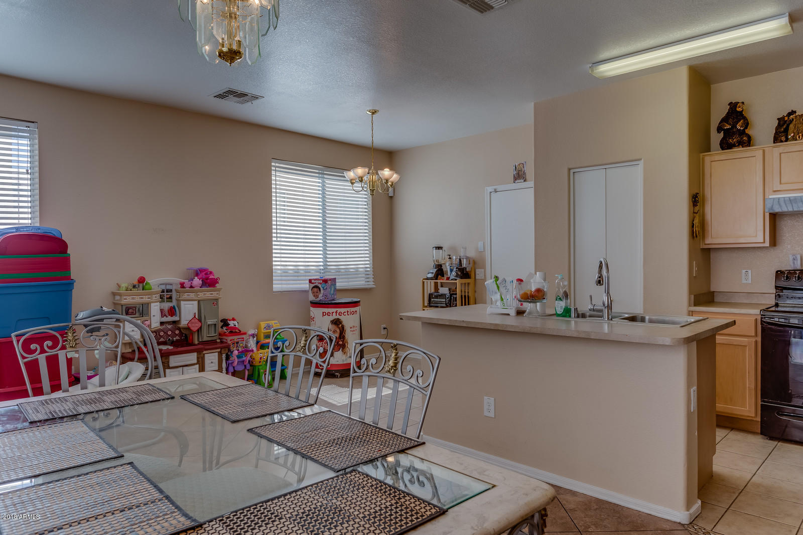 1435 East Romley Road Phoenix, AZ 85040 - Photo 8 of 28 ROMLEY 2 PIC Eat in Kitchen 2