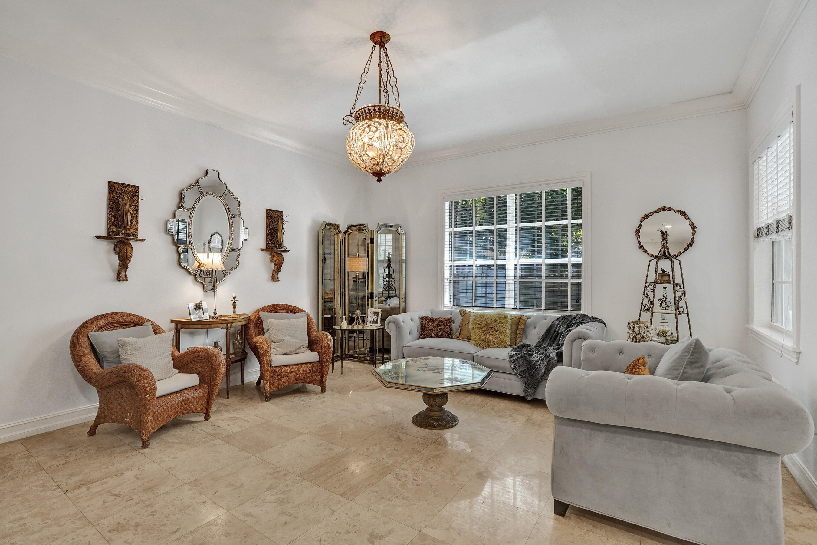 1127 North Victoria Park Road Fort Lauderdale, FL 33304 - Photo 12 of 45 DSC06812