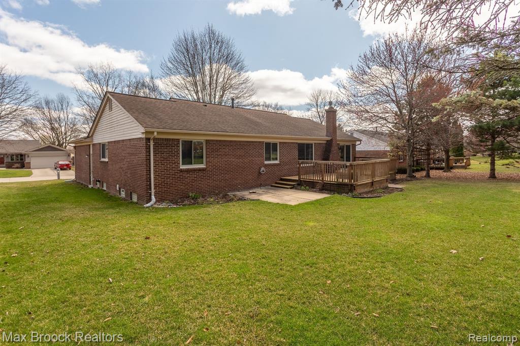 2232 Warrington Road Rochester Hills, MI 48307 - Photo 34 of 51